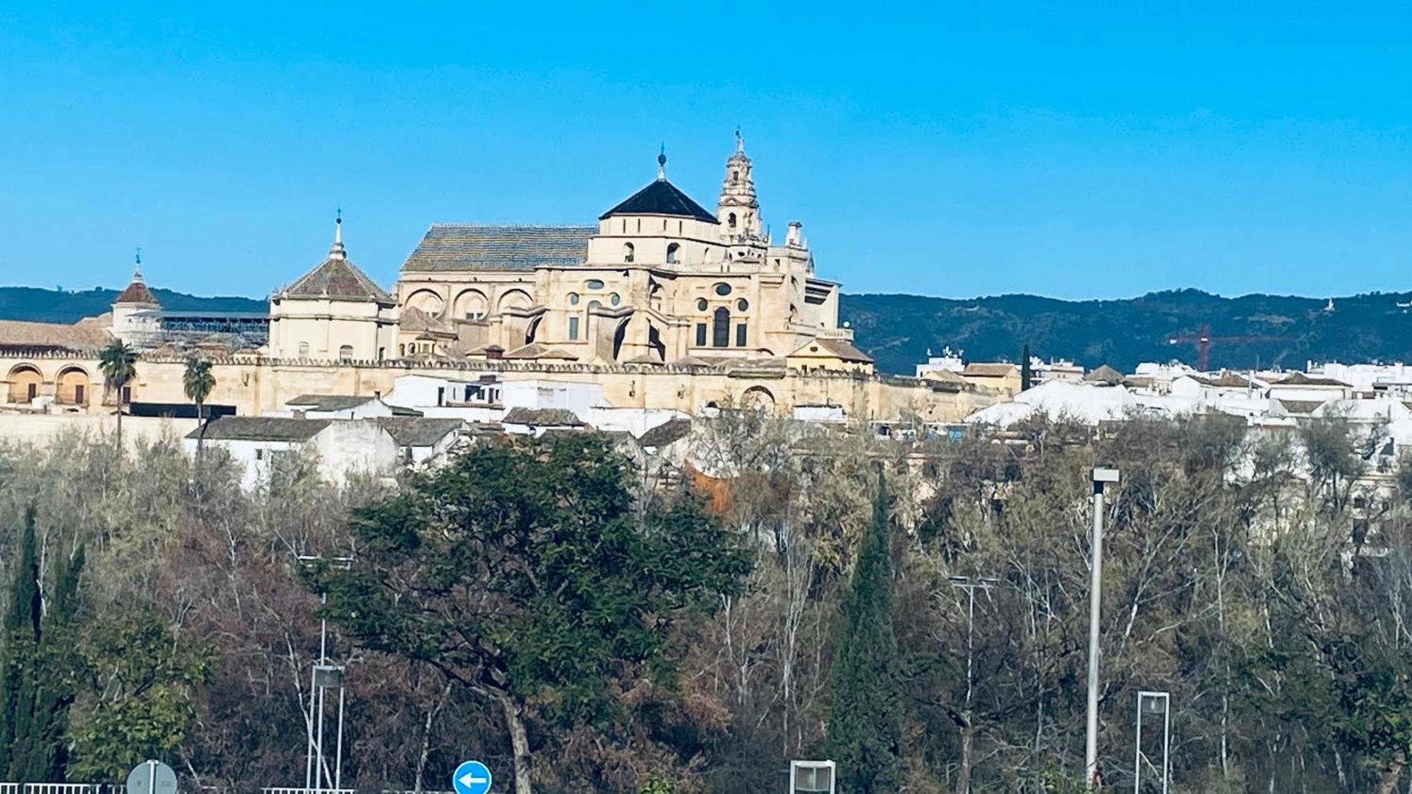 Duplex Junto Al Puente Romano Con Gran Terraza Y Parking Privado قرطبة المظهر الخارجي الصورة